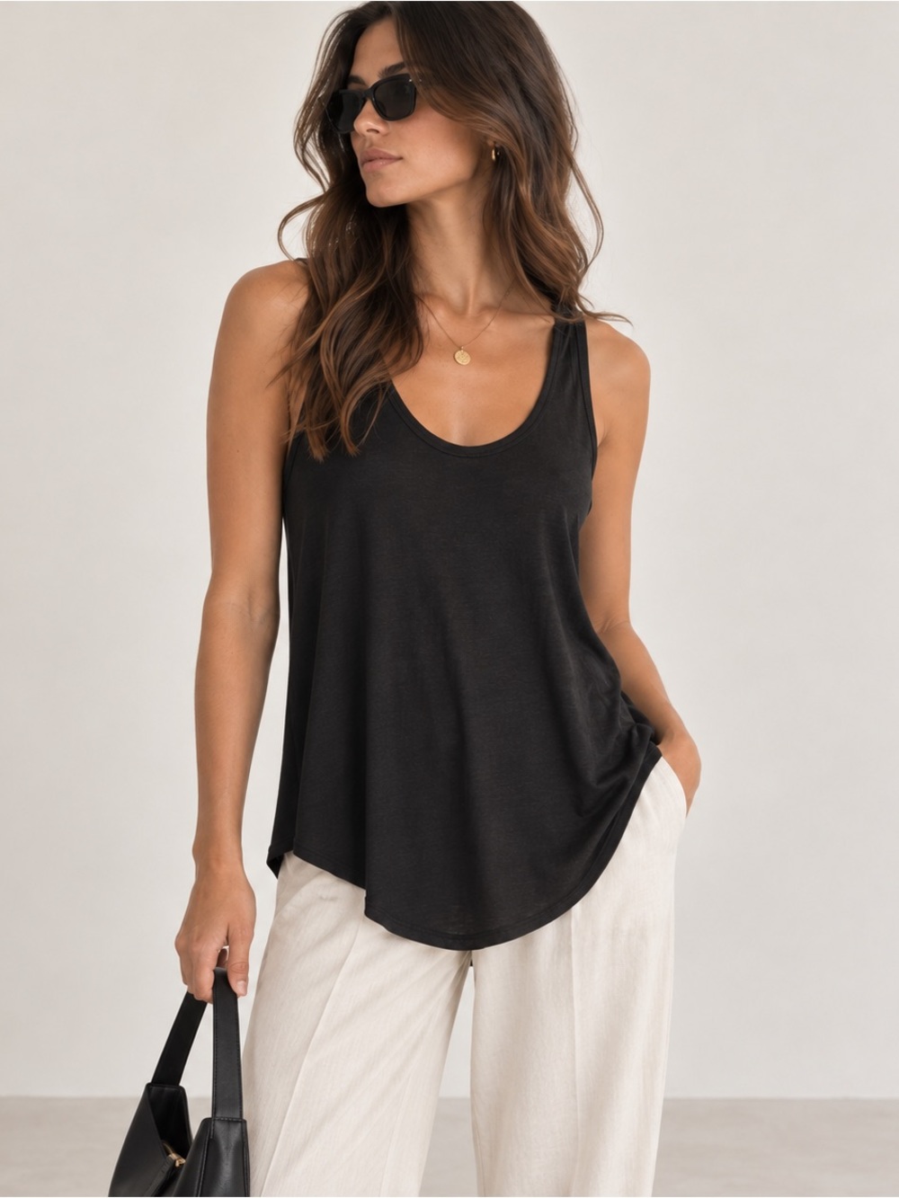 Aritzia Wilfred Free Black Relaxed Scoop Neck Tank Top Size Small